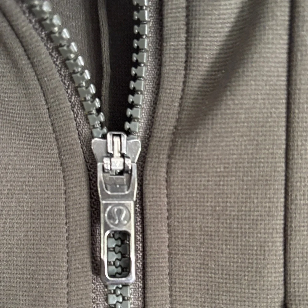 lululemon athletica Men's Jacket in Dark Green
